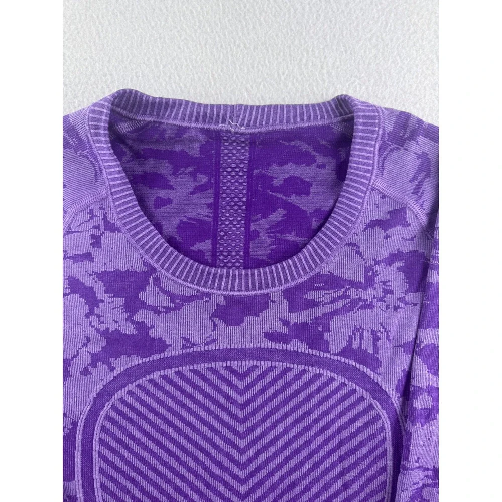 Lululemon Swiftly Tech Long Sleeve 2.0 Purple Camo Chevron Shirt Womens Size 8